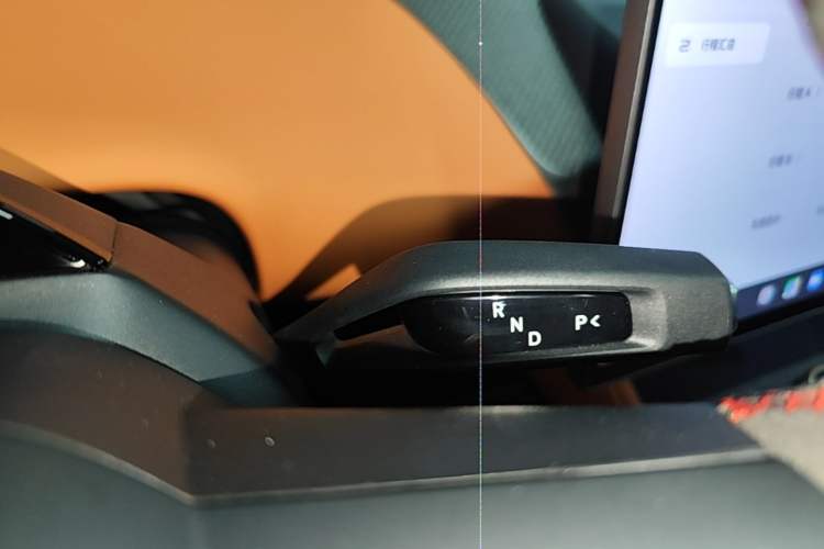 Used Xiaomi Auto YU7 2025 Ultra-Long Range High-Performance All-Wheel-Drive Max Edition Gear Lever