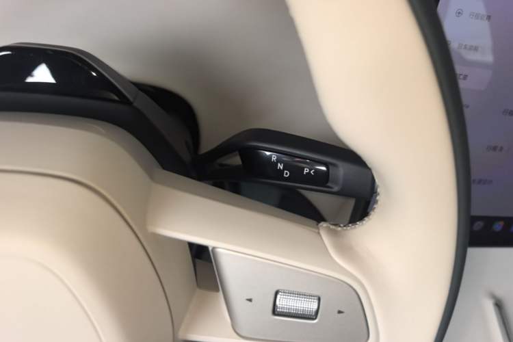 Used Xiaomi Auto YU7 2025 Ultra-Long Range All-Wheel Drive Pro Version Gear Lever