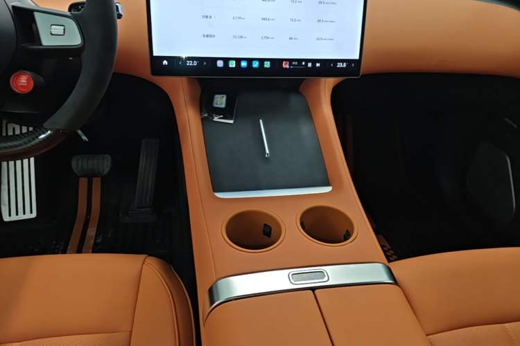 Used Xiaomi Auto YU7 2025 Ultra-Long Range High-Performance All-Wheel-Drive Max Edition Gear Lever