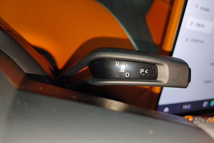 Used Xiaomi Auto YU7 2025 Ultra-Long Range Rear-Wheel Drive Version Gear Lever