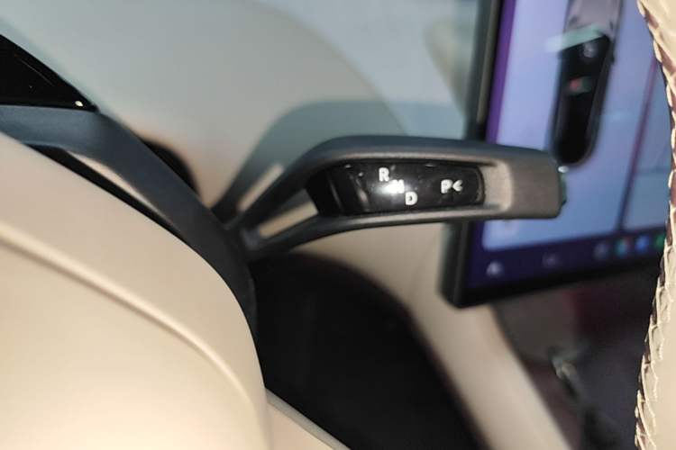 Used Xiaomi Auto YU7 2025 Ultra-Long Range All-Wheel Drive Pro Version Gear Lever