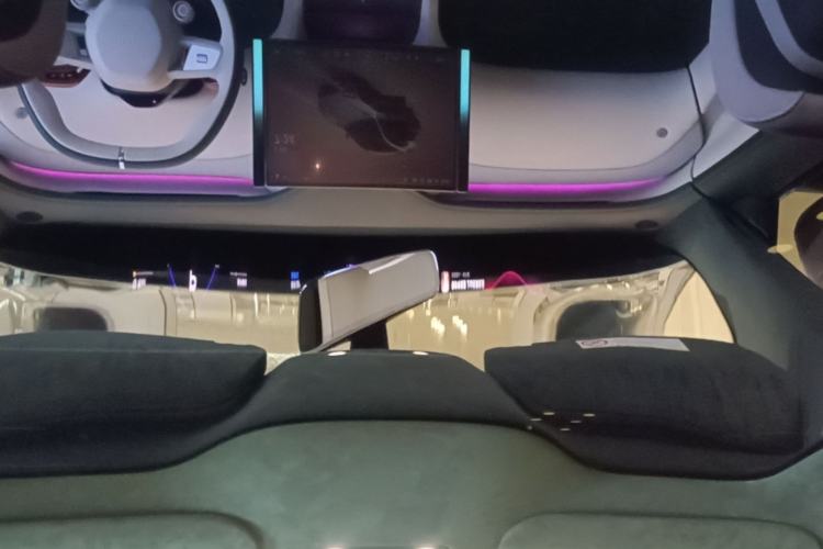 Used Xiaomi Auto YU7 2025 Ultra-Long Range High-Performance All-Wheel-Drive Max Edition Headliner