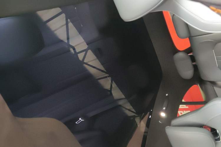 Used Xiaomi Auto YU7 2025 Ultra-Long Range High-Performance All-Wheel-Drive Max Edition Headliner