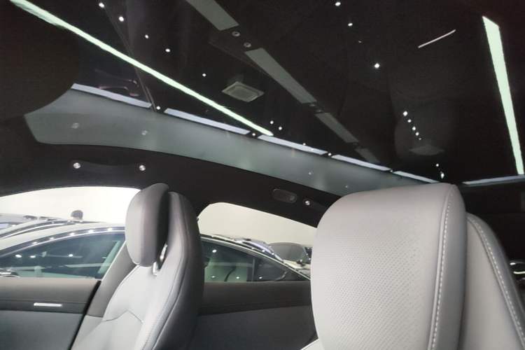 Used Xiaomi Auto YU7 2025 Ultra-Long Range Rear-Wheel Drive Version Headliner