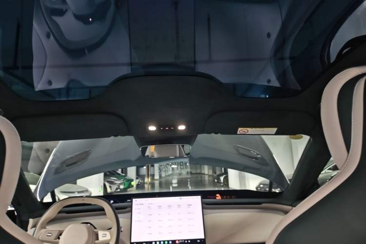 Used Xiaomi Auto YU7 2025 Ultra-Long Range High-Performance All-Wheel-Drive Max Edition Headliner