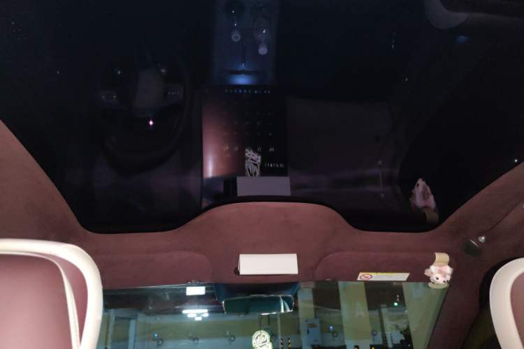 Used Xiaomi Auto YU7 2025 Ultra-Long Range High-Performance All-Wheel-Drive Max Edition Headliner