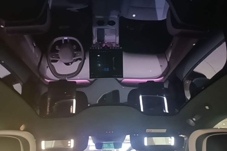 Used Xiaomi Auto YU7 2025 Ultra-Long Range High-Performance All-Wheel-Drive Max Edition Headliner