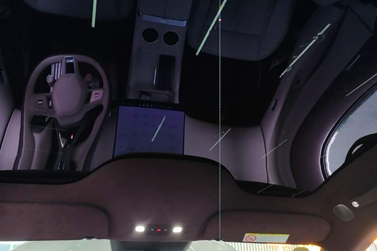 Used Xiaomi Auto YU7 2025 Ultra-Long Range High-Performance All-Wheel-Drive Max Edition Headliner