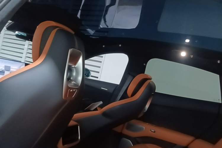 Used Xiaomi Auto YU7 2025 Ultra-Long Range High-Performance All-Wheel-Drive Max Edition Headliner