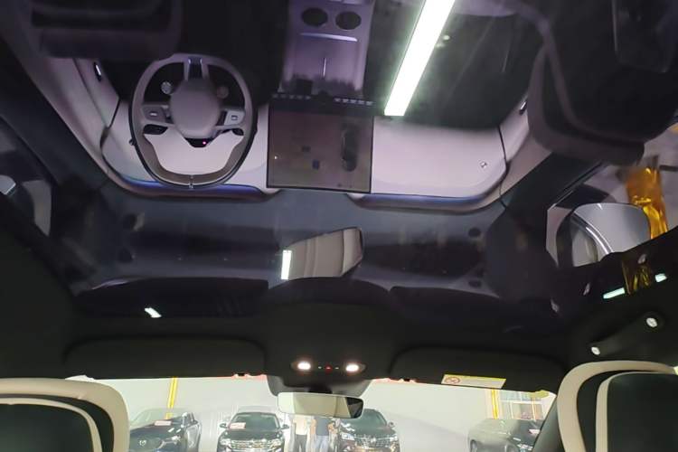 Used Xiaomi Auto YU7 2025 Ultra-Long Range All-Wheel Drive Pro Version Headliner