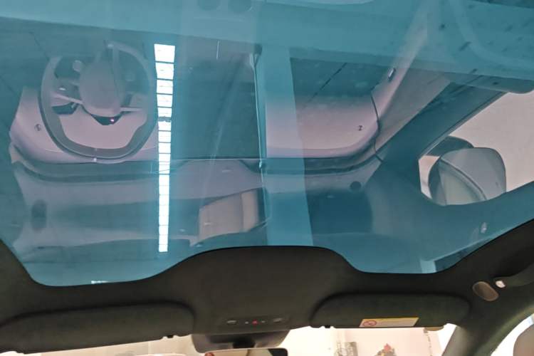Used Xiaomi Auto YU7 2025 Ultra-Long Range High-Performance All-Wheel-Drive Max Edition Headliner