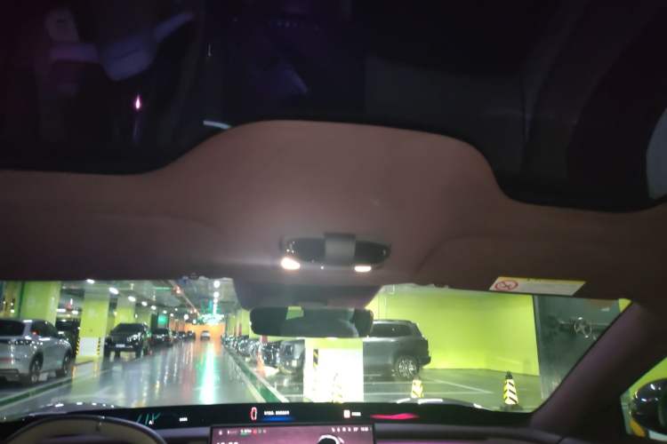 Used Xiaomi Auto YU7 2025 Ultra-Long Range High-Performance All-Wheel-Drive Max Edition Headliner