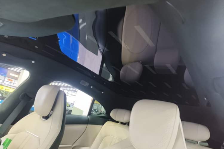 Used Xiaomi Auto YU7 2025 Ultra-Long Range High-Performance All-Wheel-Drive Max Edition Headliner