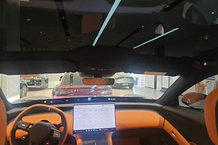 Used Xiaomi Auto YU7 2025 Ultra-Long Range All-Wheel Drive Pro Version Headliner