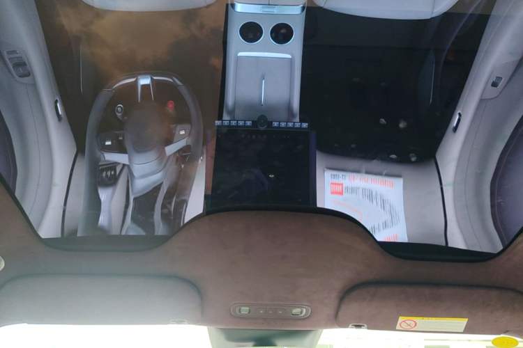 Used Xiaomi Auto YU7 2025 Ultra-Long Range High-Performance All-Wheel-Drive Max Edition Headliner