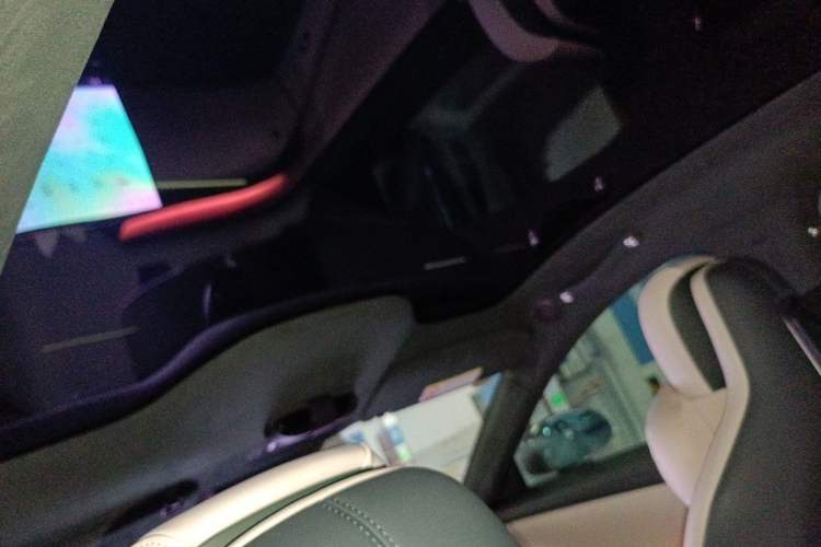 Used Xiaomi Auto YU7 2025 Ultra-Long Range High-Performance All-Wheel-Drive Max Edition Headliner