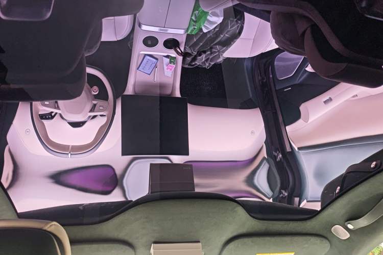 Used Xiaomi Auto YU7 2025 Ultra-Long Range High-Performance All-Wheel-Drive Max Edition Headliner