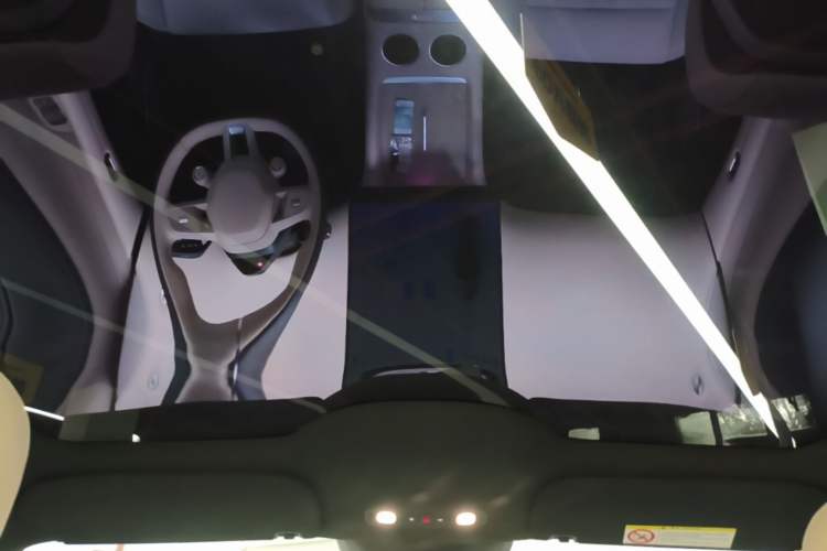 Used Xiaomi Auto YU7 2025 Ultra-Long Range Rear-Wheel Drive Version Headliner