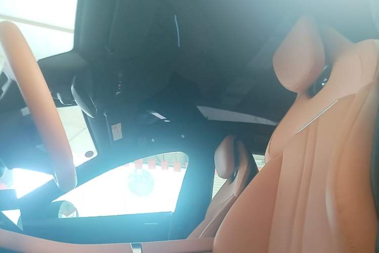 Used Xiaomi Auto YU7 2025 Ultra-Long Range High-Performance All-Wheel-Drive Max Edition Headliner