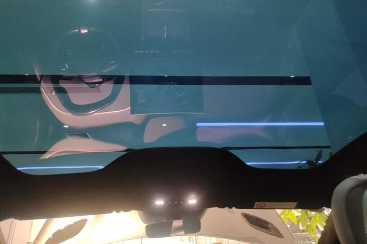 Used Xiaomi Auto YU7 2025 Ultra-Long Range High-Performance All-Wheel-Drive Max Edition Headliner