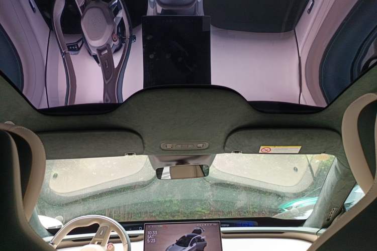 Used Xiaomi Auto YU7 2025 Ultra-Long Range High-Performance All-Wheel-Drive Max Edition Headliner