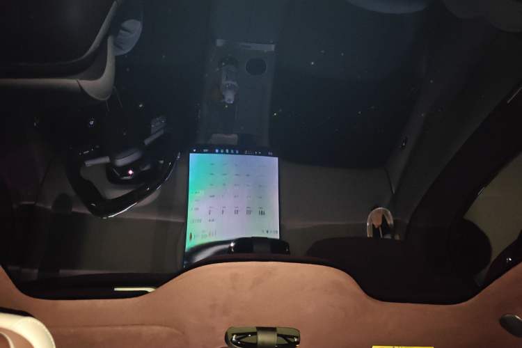 Used Xiaomi Auto YU7 2025 Ultra-Long Range High-Performance All-Wheel-Drive Max Edition Headliner