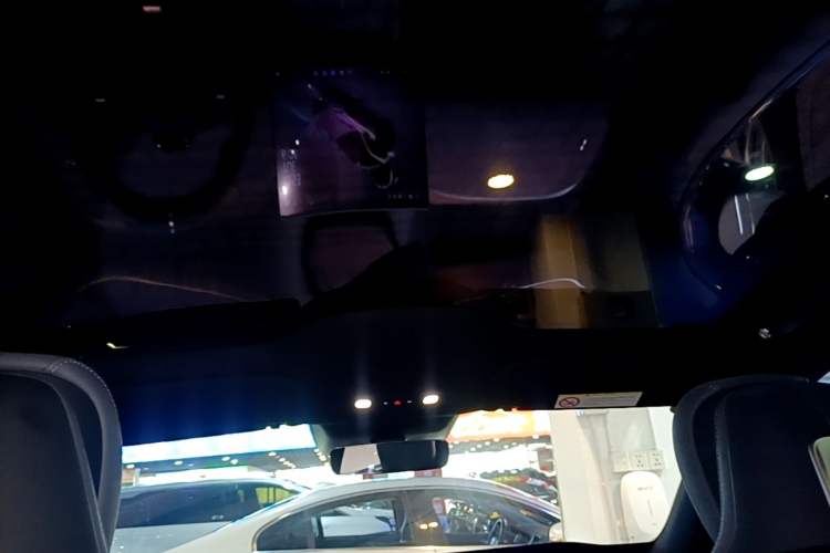 Used Xiaomi Auto YU7 2025 Ultra-Long Range Rear-Wheel Drive Version Headliner