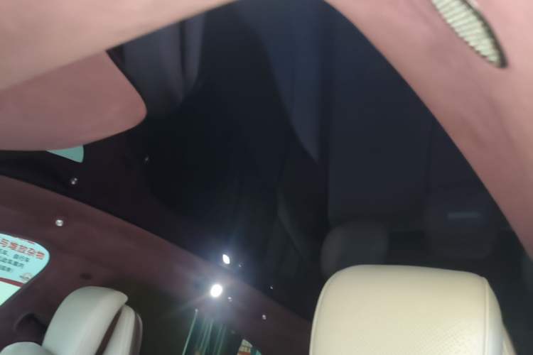 Used Xiaomi Auto YU7 2025 Ultra-Long Range High-Performance All-Wheel-Drive Max Edition Headliner