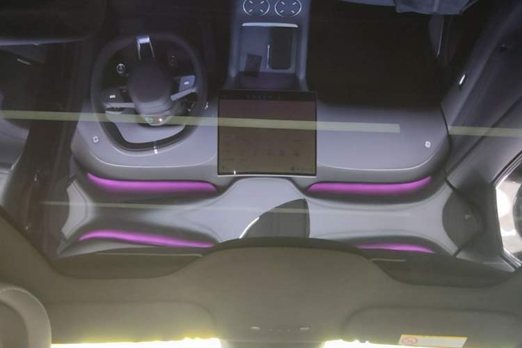Used Xiaomi Auto YU7 2025 Ultra-Long Range High-Performance All-Wheel-Drive Max Edition Headliner