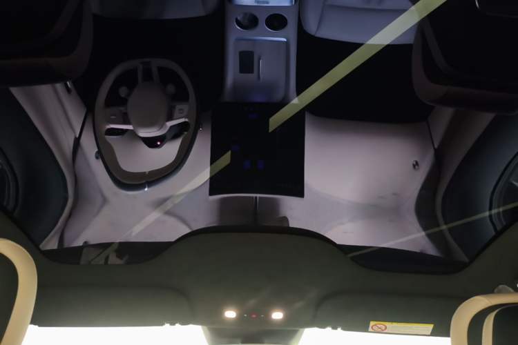 Used Xiaomi Auto YU7 2025 Ultra-Long Range High-Performance All-Wheel-Drive Max Edition Headliner