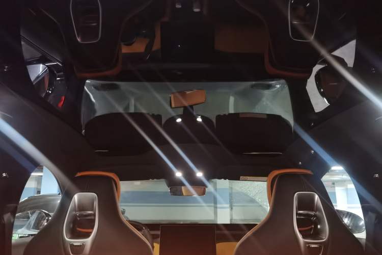 Used Xiaomi Auto YU7 2025 Ultra-Long Range High-Performance All-Wheel-Drive Max Edition Headliner