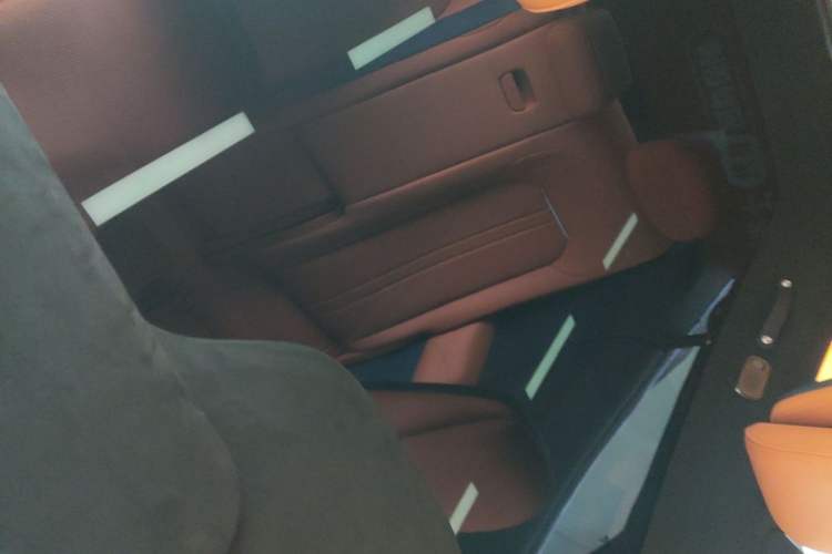 Used Xiaomi Auto YU7 2025 Ultra-Long Range High-Performance All-Wheel-Drive Max Edition Headliner
