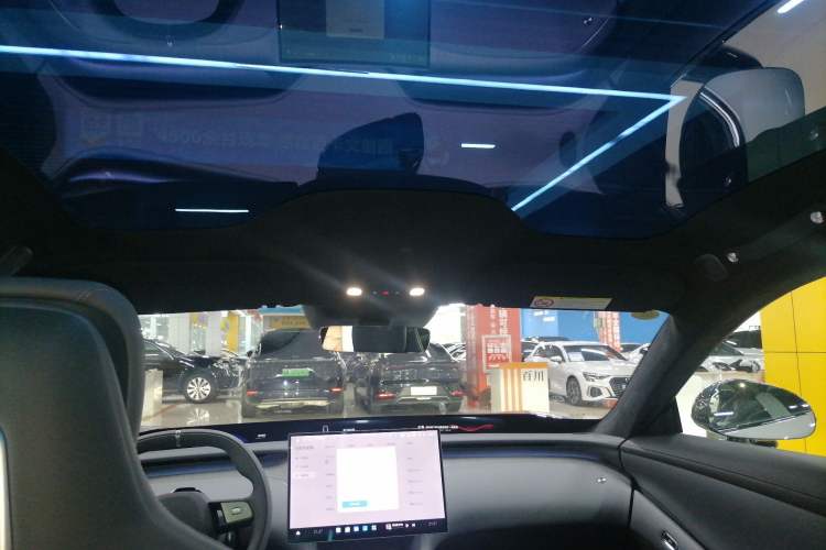 Used Xiaomi Auto YU7 2025 Ultra-Long Range High-Performance All-Wheel-Drive Max Edition Headliner