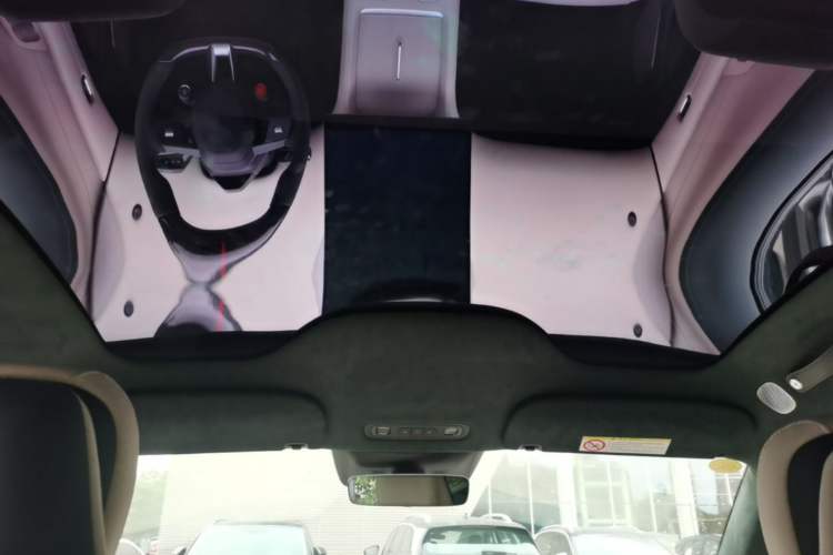 Used Xiaomi Auto YU7 2025 Ultra-Long Range High-Performance All-Wheel-Drive Max Edition Headliner