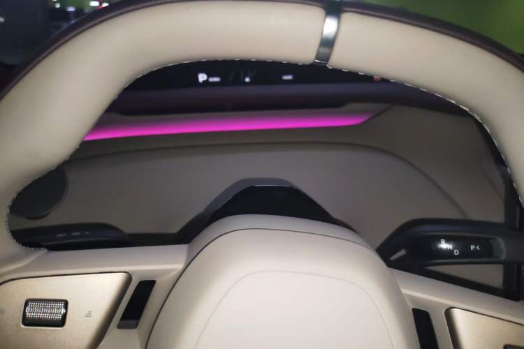 Used Xiaomi Auto YU7 2025 Ultra-Long Range High-Performance All-Wheel-Drive Max Edition Instrument Cluster
