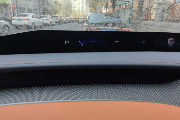 Used Xiaomi Auto YU7 2025 Ultra-Long Range High-Performance All-Wheel-Drive Max Edition Instrument Cluster