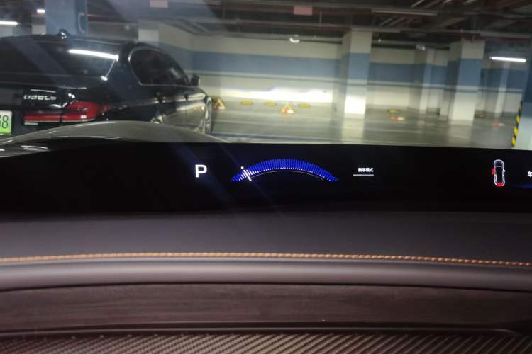 Used Xiaomi Auto YU7 2025 Ultra-Long Range High-Performance All-Wheel-Drive Max Edition Instrument Cluster