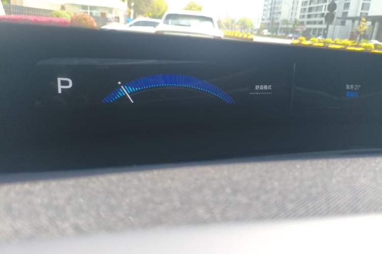Used Xiaomi Auto YU7 2025 Ultra-Long Range High-Performance All-Wheel-Drive Max Edition Instrument Cluster
