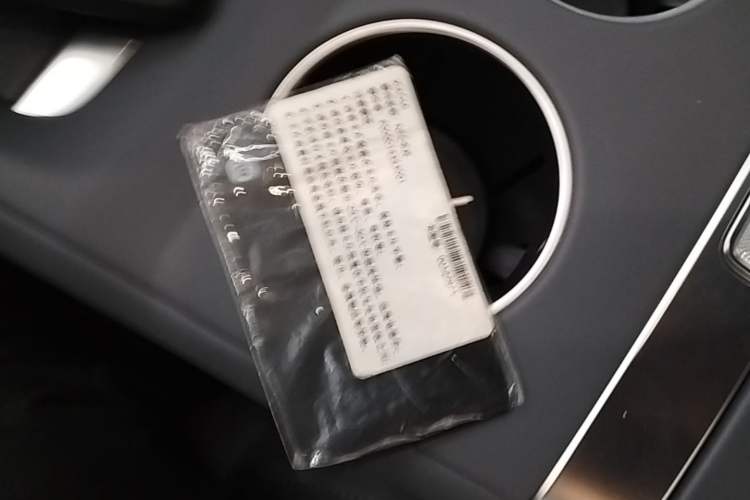Used Xiaomi Auto YU7 2025 Ultra-Long Range High-Performance All-Wheel-Drive Max Edition Interior 1