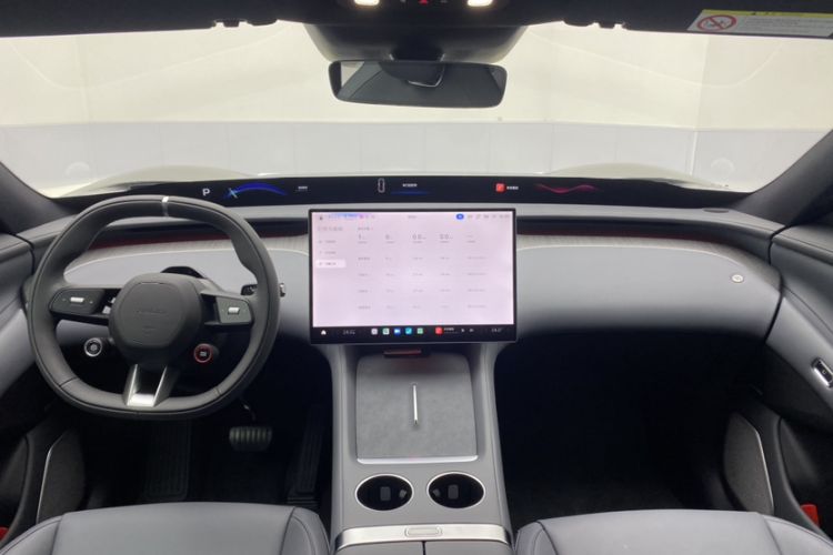 Used Xiaomi Auto YU7 2025 Ultra-Long Range Rear-Wheel Drive Version Interior 1