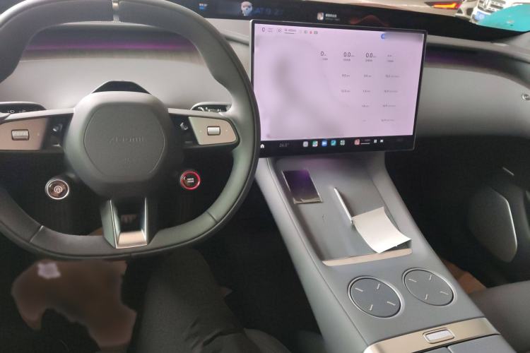 Used Xiaomi Auto YU7 2025 Ultra-Long Range High-Performance All-Wheel-Drive Max Edition Interior 2