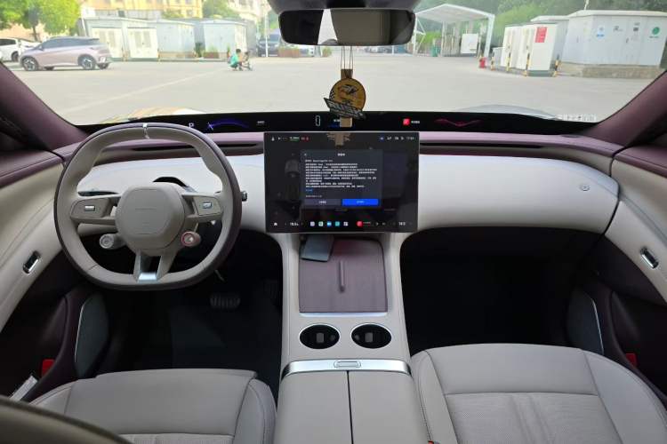 Used Xiaomi Auto YU7 2025 Ultra-Long Range All-Wheel Drive Pro Version Interior 2