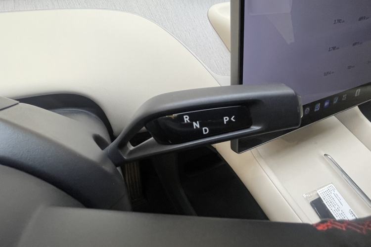 Used Xiaomi Auto YU7 2025 Ultra-Long Range High-Performance All-Wheel-Drive Max Edition Interior 3