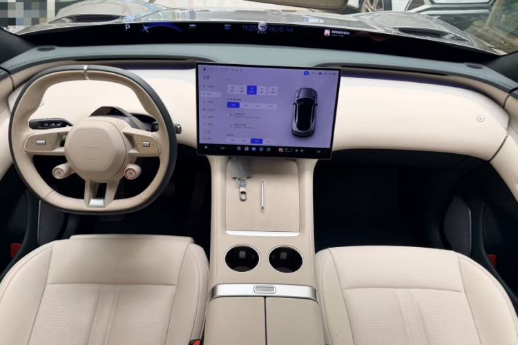 Used Xiaomi Auto YU7 2025 Ultra-Long Range Rear-Wheel Drive Version Interior 3