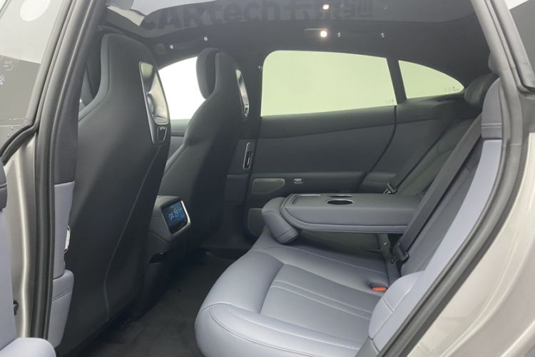 Used Xiaomi Auto YU7 2025 Ultra-Long Range Rear-Wheel Drive Version Interior 3