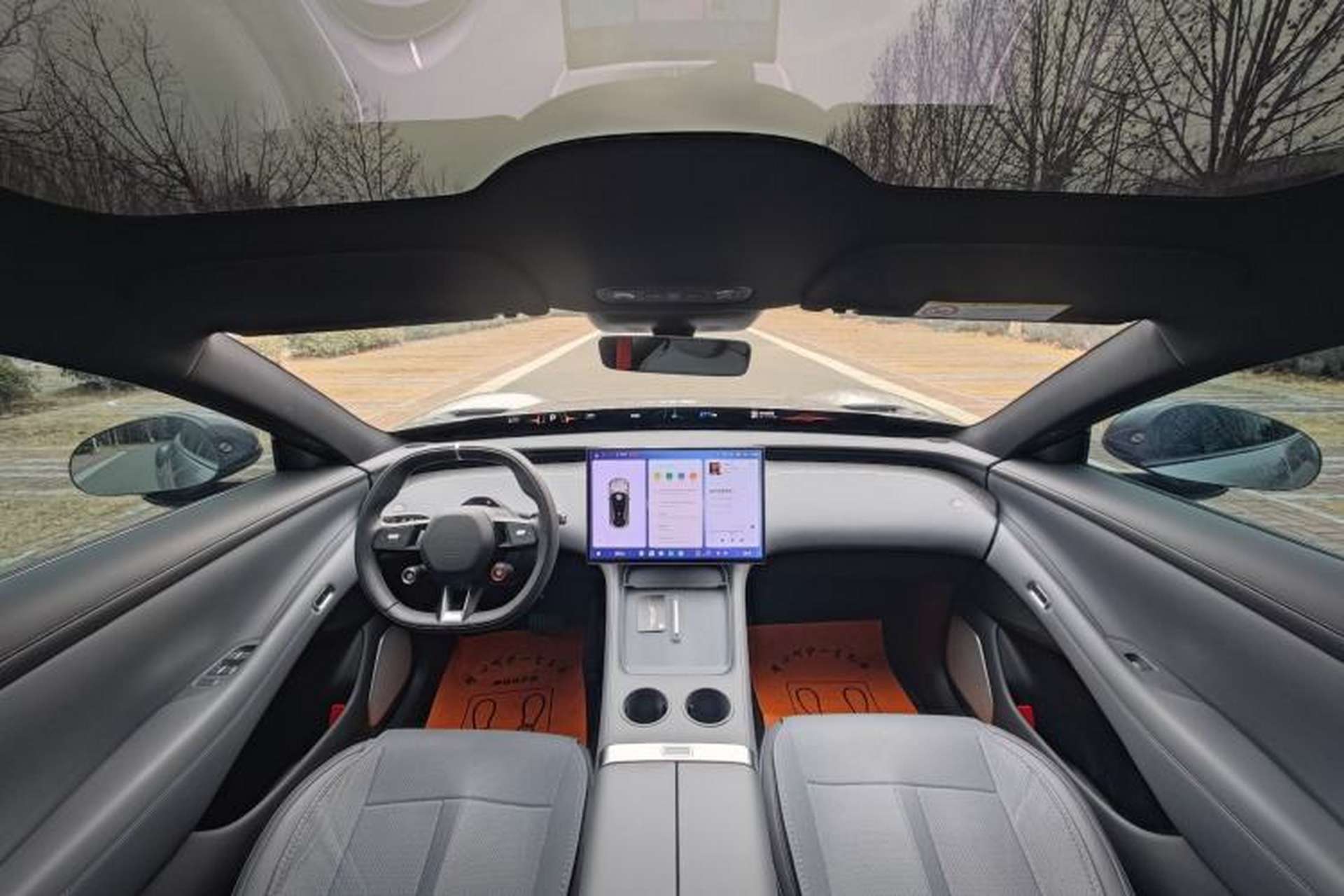 Used Xiaomi Auto YU7 2025 Ultra-Long Range Rear-Wheel Drive Version Interior 3
