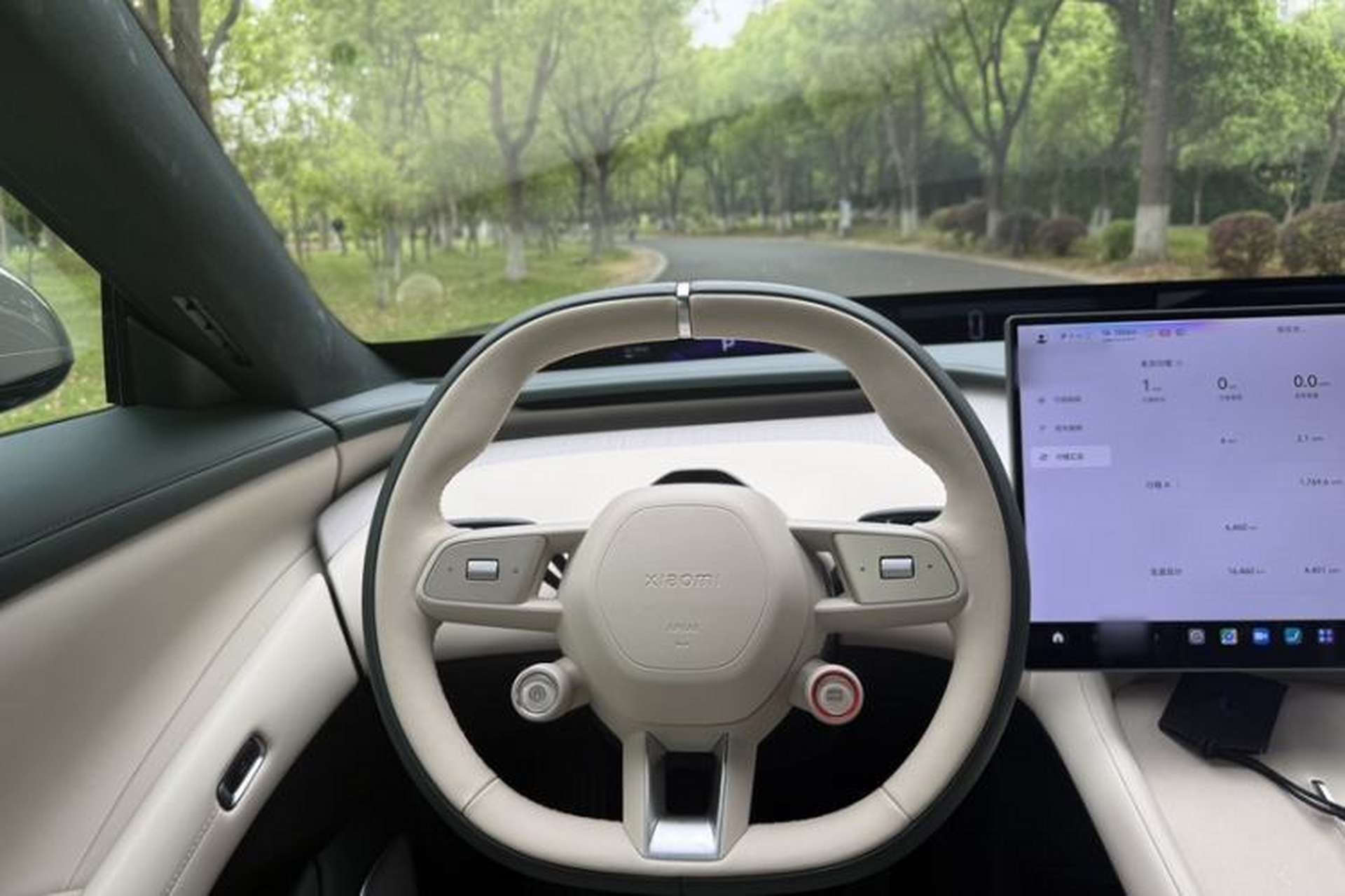Used Xiaomi Auto YU7 2025 Ultra-Long Range High-Performance All-Wheel-Drive Max Edition Interior 4