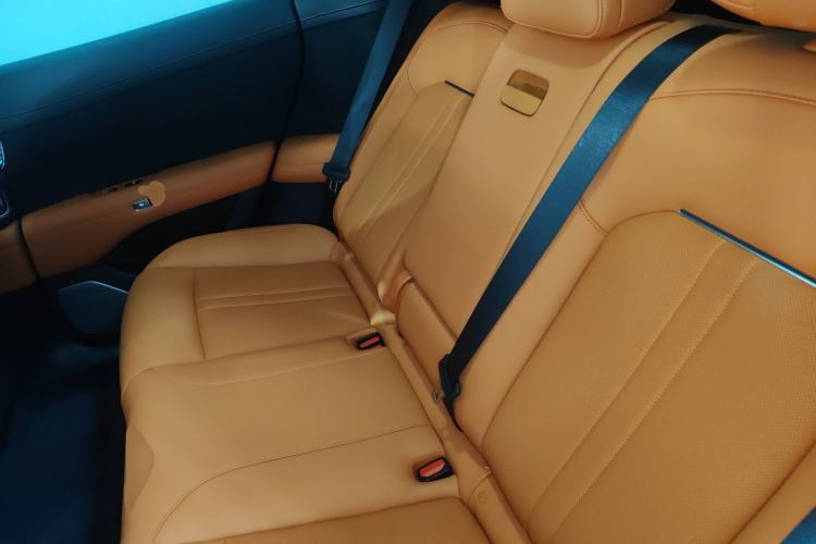 Used Xiaomi Auto YU7 2025 Ultra-Long Range All-Wheel Drive Pro Version Interior 4