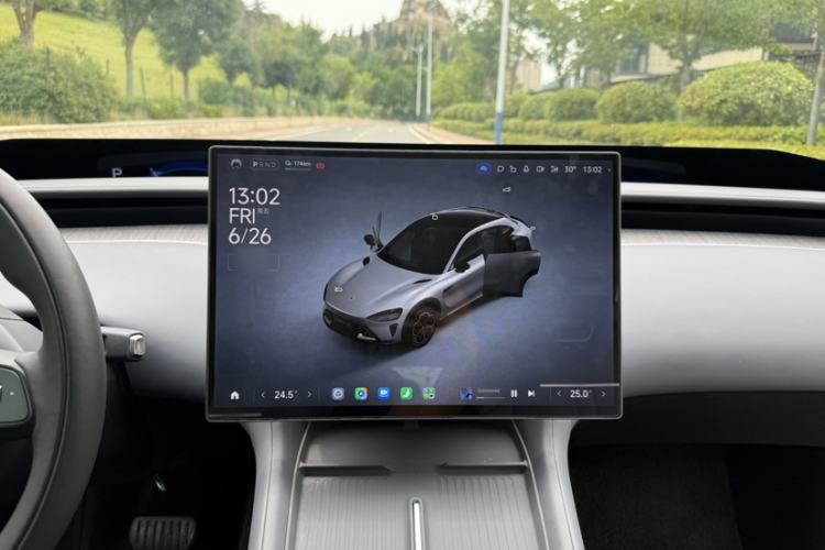 Used Xiaomi Auto YU7 2025 Ultra-Long Range Rear-Wheel Drive Version Interior 5