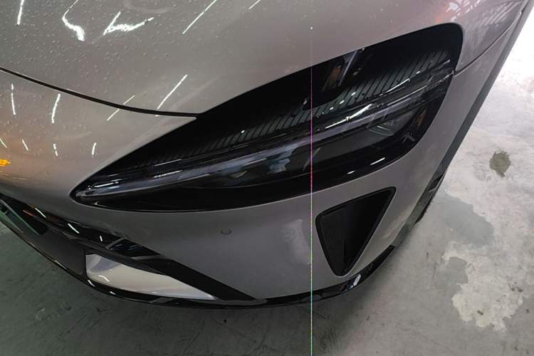 Used Xiaomi Auto YU7 2025 Ultra-Long Range High-Performance All-Wheel-Drive Max Edition Left Front Headlight